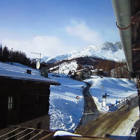 Canton 520 Matrimoniale E Self Check In Guest house Livigno